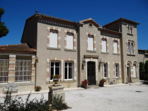 Отель Bed & Breakfast L'Orangerie  Каркассон